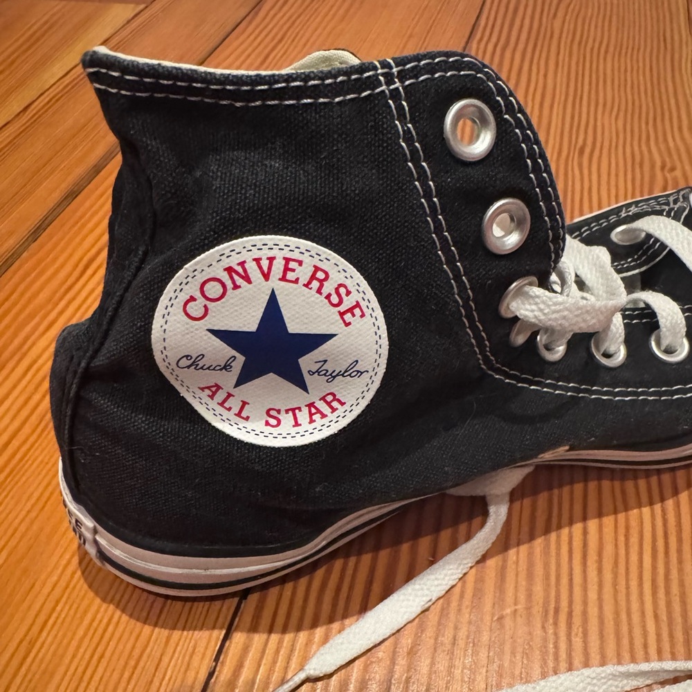Black converse